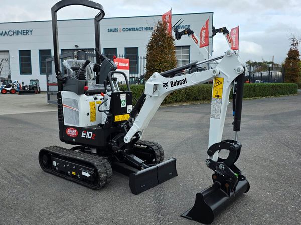 NEW Bobcat E10z Mini Digger | From € 84 p/ week - Main image