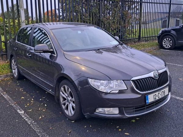 Skoda Superb Ellagance 1.6 2012 - Main image