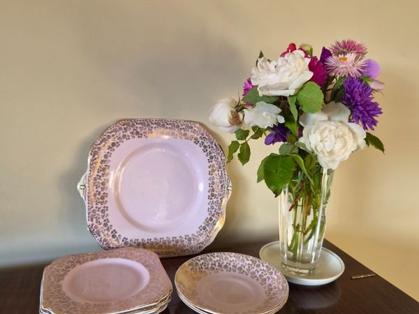 Royal Tara Vintage 1940's china saucers - Main image