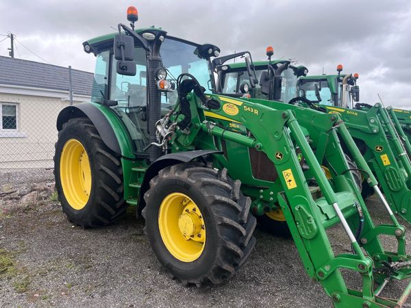 John Deere 5115R tractor and loader - Main image