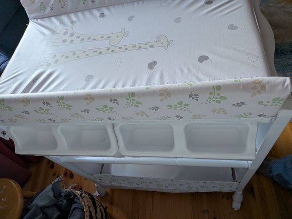 Changing table - Main image
