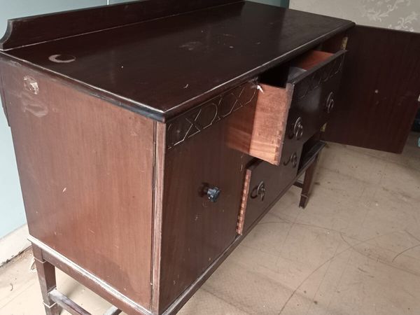 Bedroom cupboard - Main image