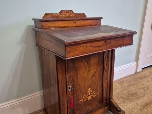 Inlaid walnut davenport desk and chair - Main image