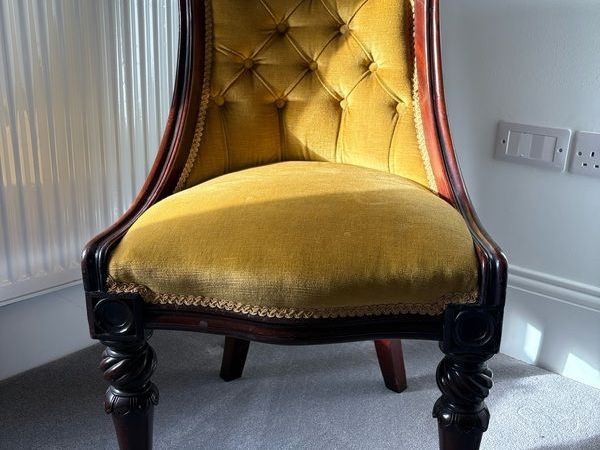 antique dining table and chairs - Main image