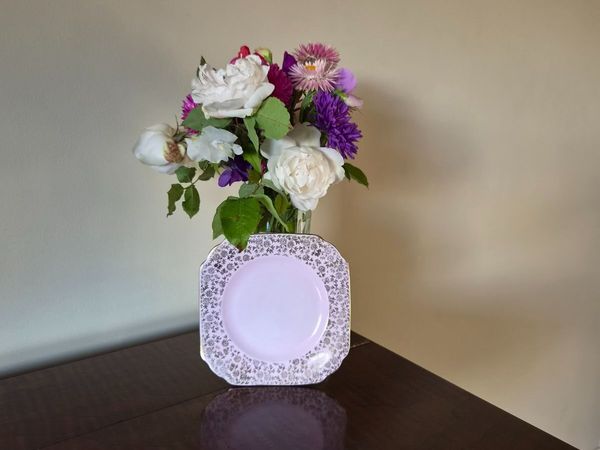 Royal Tara Vintage 1940's China Plates - Main image