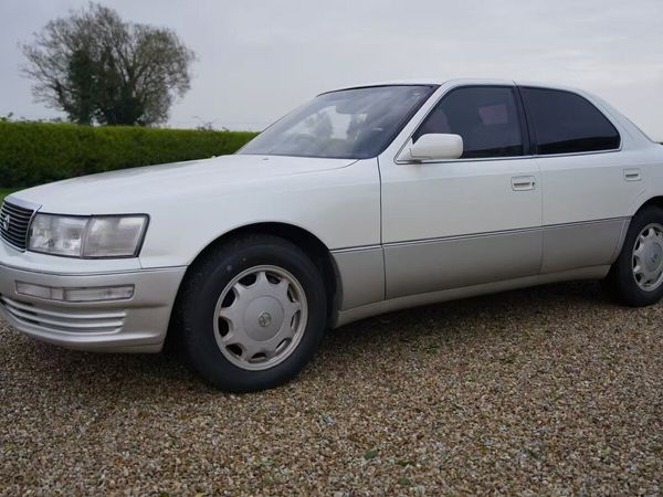 Toyota celsior - Main image
