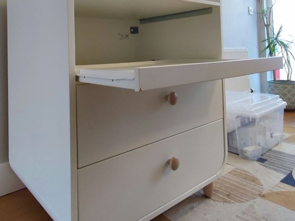 Changing Table - Main image