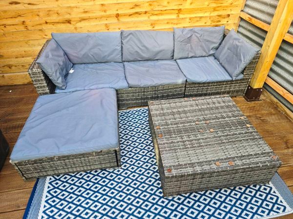 Patio furniture - Main image