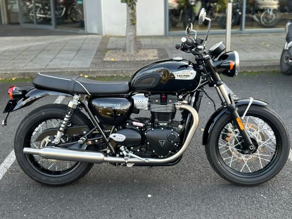 TRIUMPH BONNEVILLE T100 - Main image