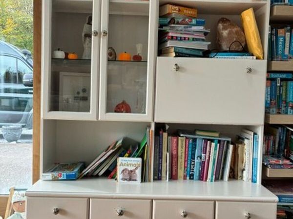 FURNITURE - Rossmore Dresser - Painted Winter Whit - Main image