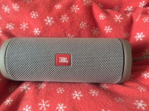 JBL Flip 4 Portable Bluetooth Wireless Speaker - Main image
