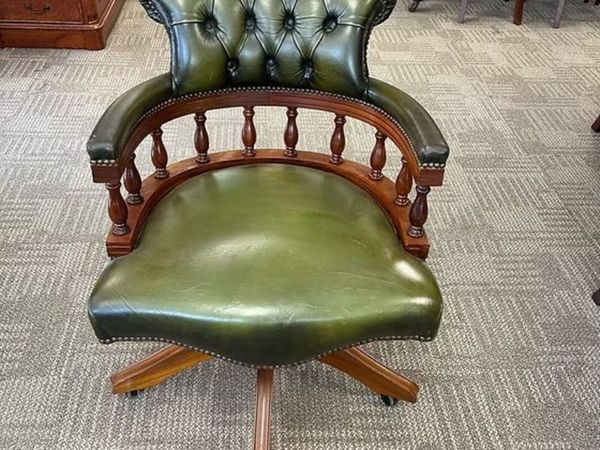 Beautiful vintage olive green captains swivel chai - Main image