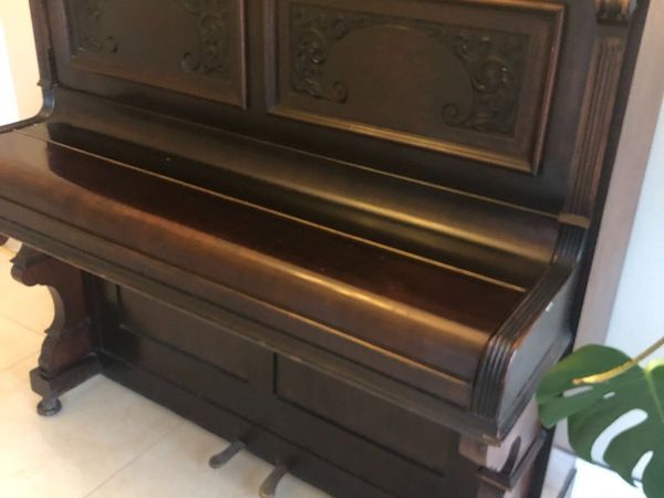 Upright Piano - Main image