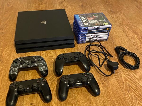 PlayStation 4 Pro 1TB Black + 7 games - Main image