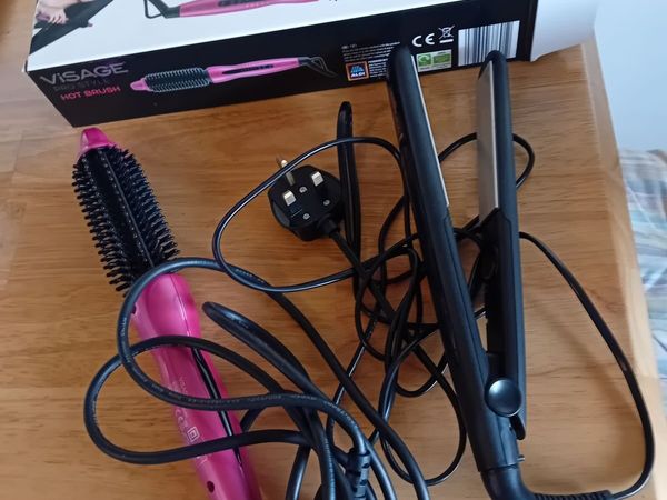 2 Hair Straighteners - Main image