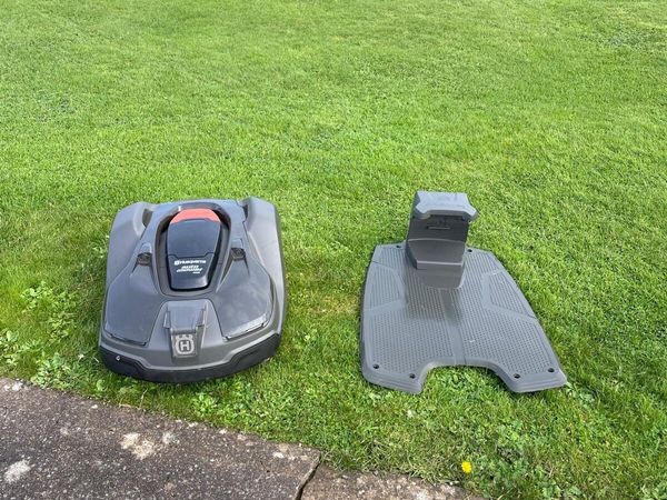 Husqvarna 450X Robot mower - Main image