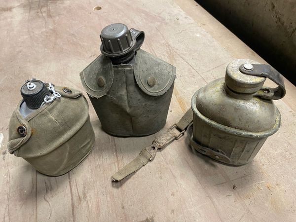 Military water cans - Main image