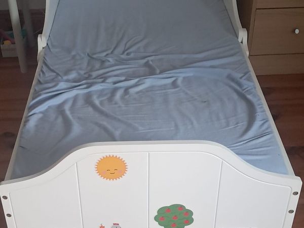 Nested Wooden Toddler bed - Main image