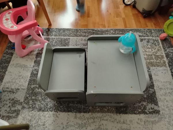 Kids table and chair - Main image