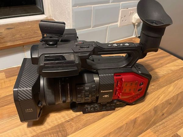 Panasonic AG Dvx 200 4K Professional Camcorder with Leica Dicomar Lens - Main image
