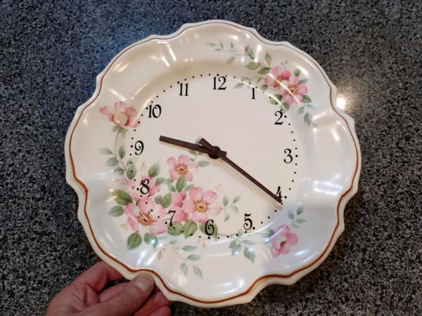 Plastic Flowery Kitchen Wall Clock (used). - Main image