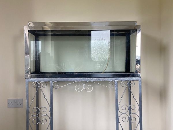 Vintage fish tank and stand - Main image
