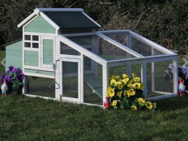Rabbit hutch house - Main image