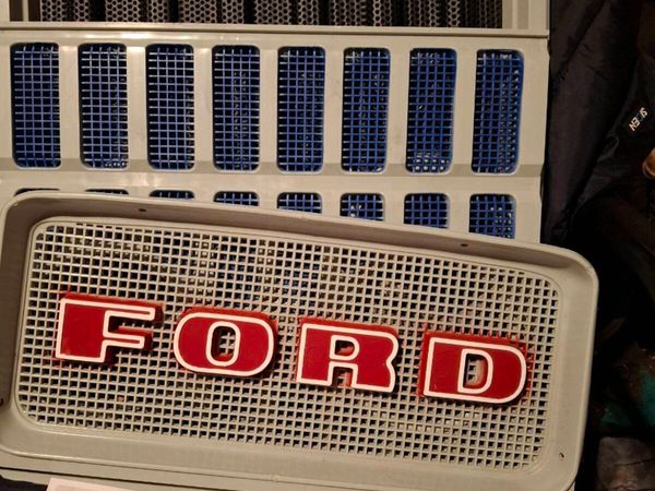Ford Front Grills - Main image
