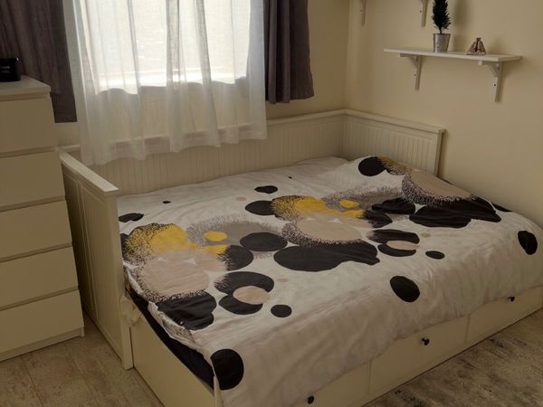 Bed - Main image