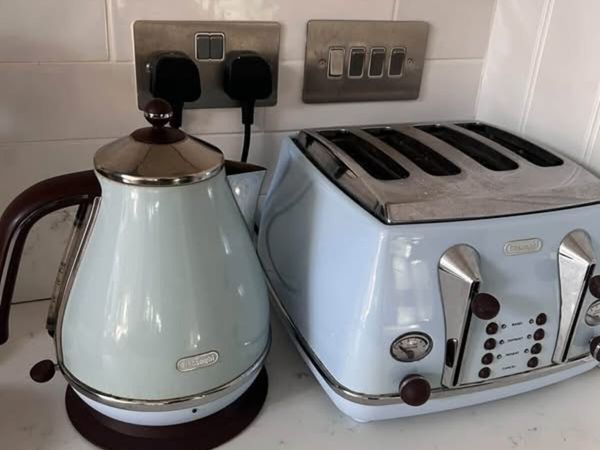 DeLonghi Kettle & Toaster - Main image