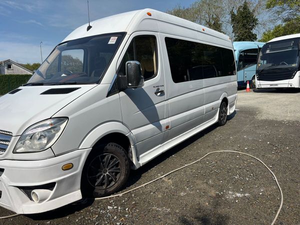 2010 Mercedes Sprinter Coach - Main image