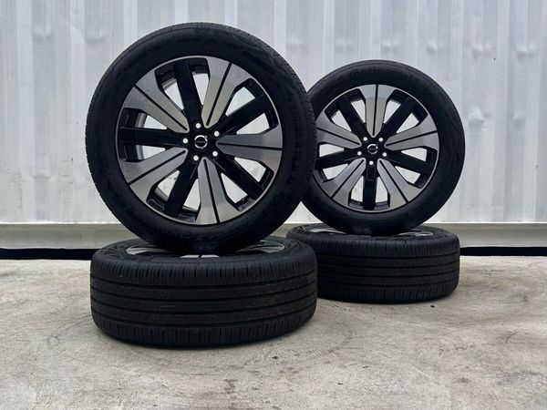 Genuine Volvo R-Design 19” Alloy Wheels - Main image