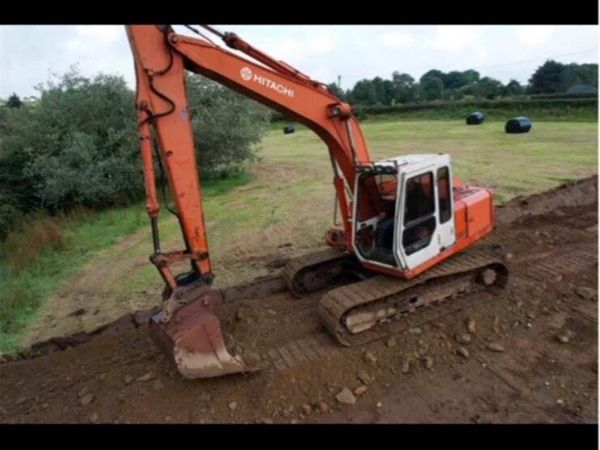 Hitachi fh130-3 Digger 13 ton digger - Main image