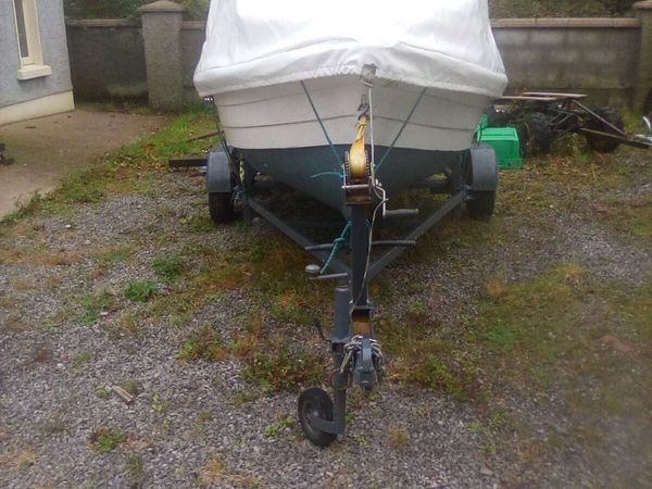 Boat and trailer  and cover - Main image