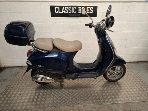 Vespa LVX 125  2012 - Main image