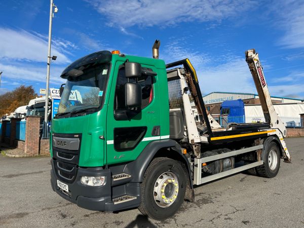 2021 Daf lf 230 18 ton skip loader with cover - Main image
