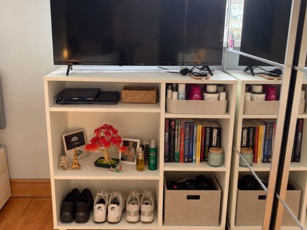 IKEA VIHALS Shelving Unit – White - Main image