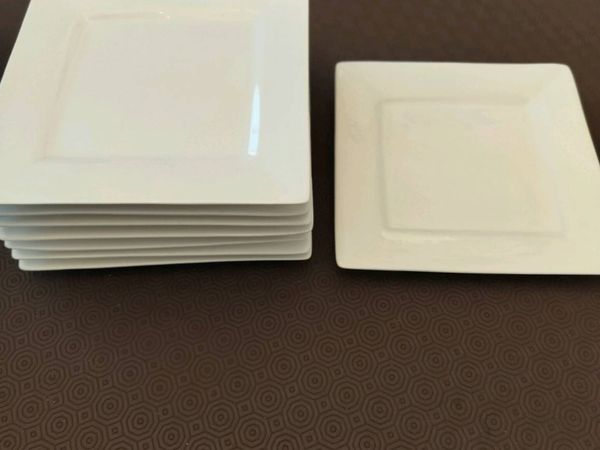 Dinner plates - Main image