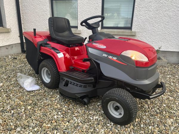 Castle garden ride on mower - Main image