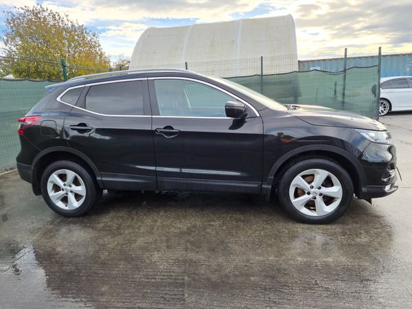 201 Nissan Qashqai  1.4 Petrol - Main image