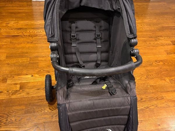 Baby Jogger City Mini GT Buggy + Rain Cover Black - Main image