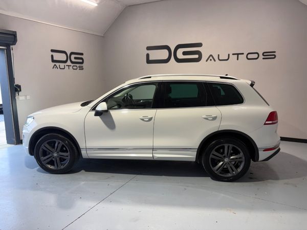 Volkswagen Touareg R line -5 Seater Business Utili - Main image