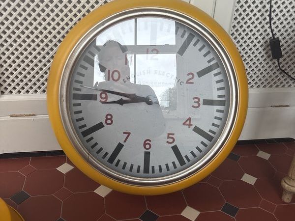 large clock and pendant light - Main image