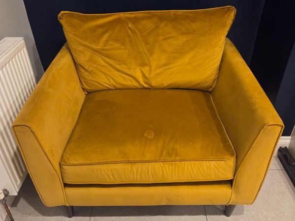 Mustard velvet loveseat / large snuggle chair - Main image