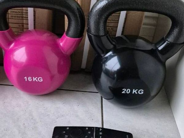 2xbrand new cast iron kettlebells - Main image