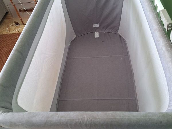 Baby,/toddler cot - Main image