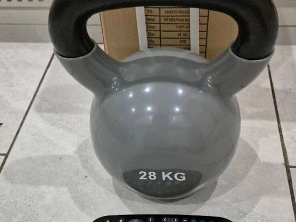 Large brand new 28kilo cast iron kettlebell - Main image