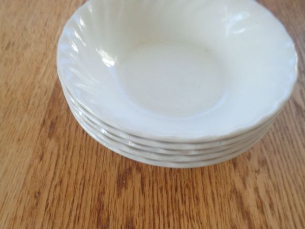 White Desert/Soup Dishes x 5 for Sale - Main image