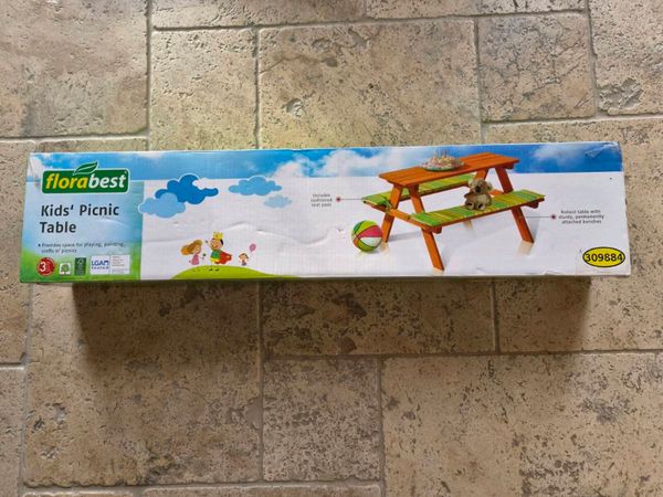 Childrens picnic bench - Main image