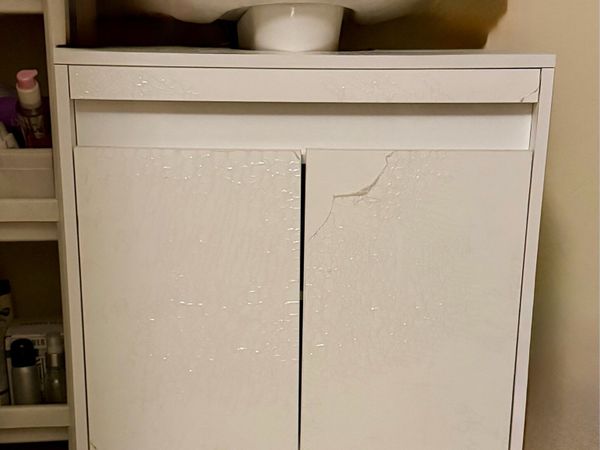 Bathroom Under-Sink Vanity Cabinet – €20 - Main image